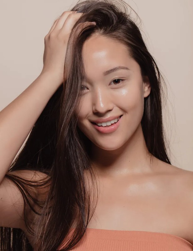 Phụ nữ ngủ nude hay mặc quần áo, ai có da dẻ đẹp và giảm cân tốt hơn? - 2