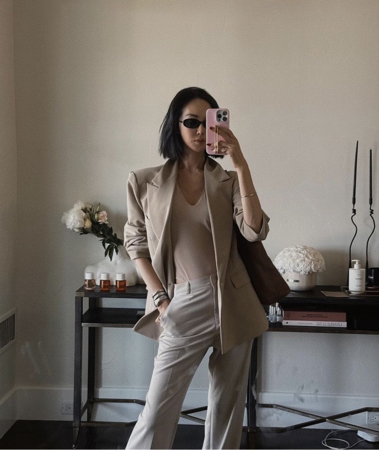 4 cô nàng châu Á mặc tối giản mà sang, xứng đáng là &#34;sách giáo khoa&#34; thời trang của chị em - 15