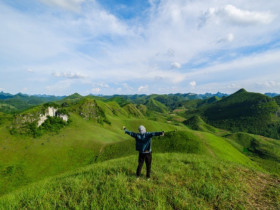 Ngay Cao Bằng có ngọn đồi được ví như "Thụy Sĩ thu nhỏ", xanh mướt đẹp như phim