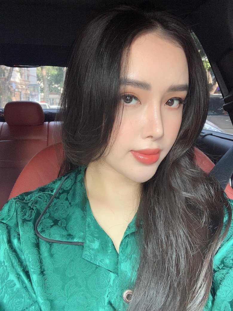 Cô gái ngoài showbiz chấm điểm mình không kém Hoa hậu Mai Phương Thúy: &#34;Không ai đẹp hơn ai, mỗi người một vẻ&#34; - 7