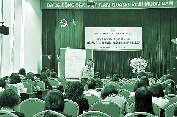 Phụ nữ giúp nhau làm kinh tế - 1