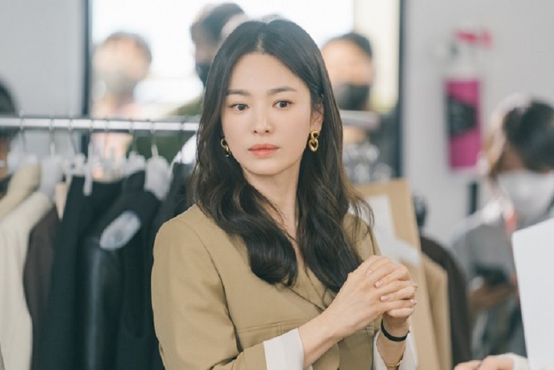 Song Hye Kyo không cần &#34;chống lưng&#34; vẫn là phú bà: Kiếm hơn 70 tỷ đồng/năm, là đại gia bất động sản - 2