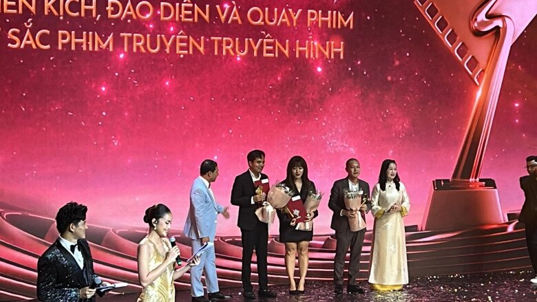 Cánh Diều Vàng 2024: Trấn Thành vắng mặt vẫn thắng lớn, 2 mẹ con &#34;Luyến lươn&#34; cùng ẵm giải - 16