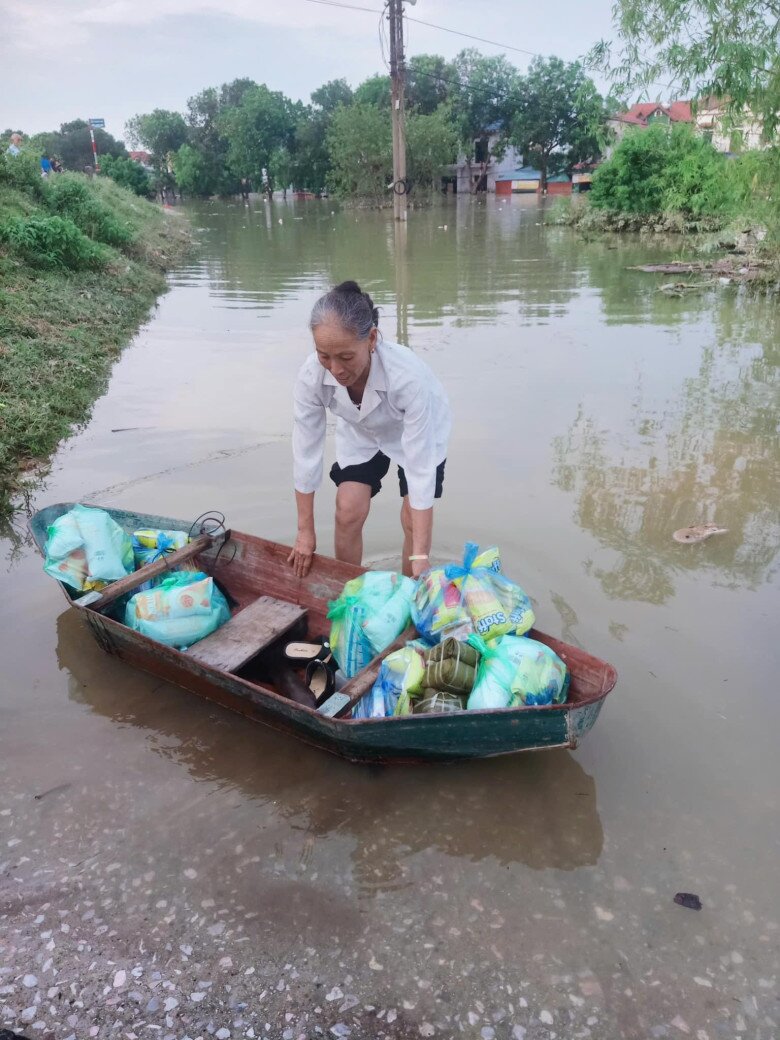 Nam MC &#34;giàu nhất Việt Nam&#34; được Nhật Kim Anh chuyển thẳng 800 triệu tiền từ thiện, tới Làng Nủ trao tận tay bà con - 14