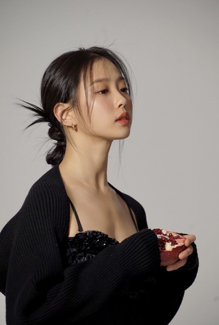 Kiểu tóc búi dễ làm giúp chị em trông sang chảnh như gái Hàn, đi làm hay đi chơi đều có thể áp dụng - 2