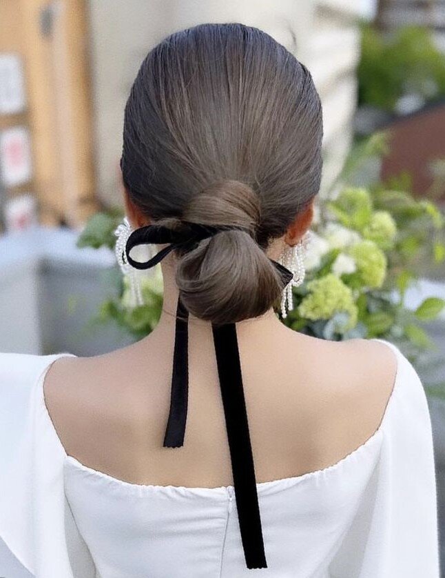 Kiểu tóc búi dễ làm giúp chị em trông sang chảnh như gái Hàn, đi làm hay đi chơi đều có thể áp dụng - 4