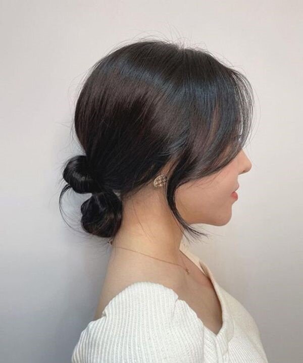 Kiểu tóc búi dễ làm giúp chị em trông sang chảnh như gái Hàn, đi làm hay đi chơi đều có thể áp dụng - 5