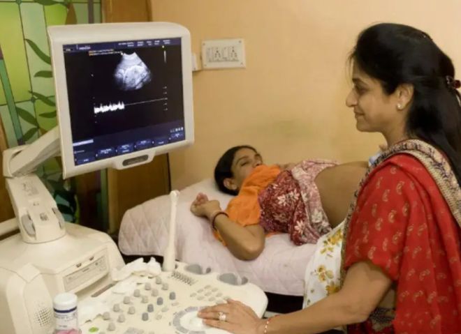 Đứa trẻ sinh ra sau khi cha mẹ qua đời 4 năm, tòa án đau đầu phán xử - 7