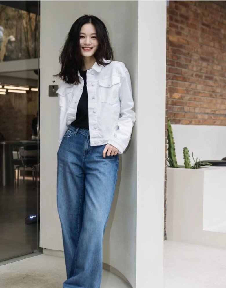 Mặc quần gì với áo khoác denim đẹp nhất? Kết hợp với 10 kiểu này giúp nàng tôn dáng lại hợp thời trang - 10