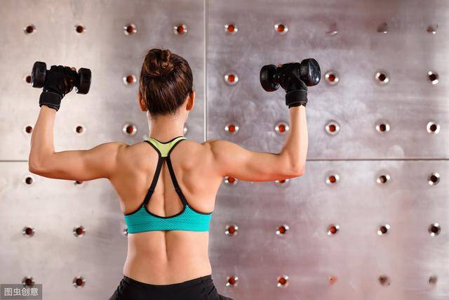 Phụ nữ lúc trẻ không tập luyện, sau 40 tuổi ngoại hình ra sao? Nhìn 4 điểm này, nhiều người vội thay đổi - 8