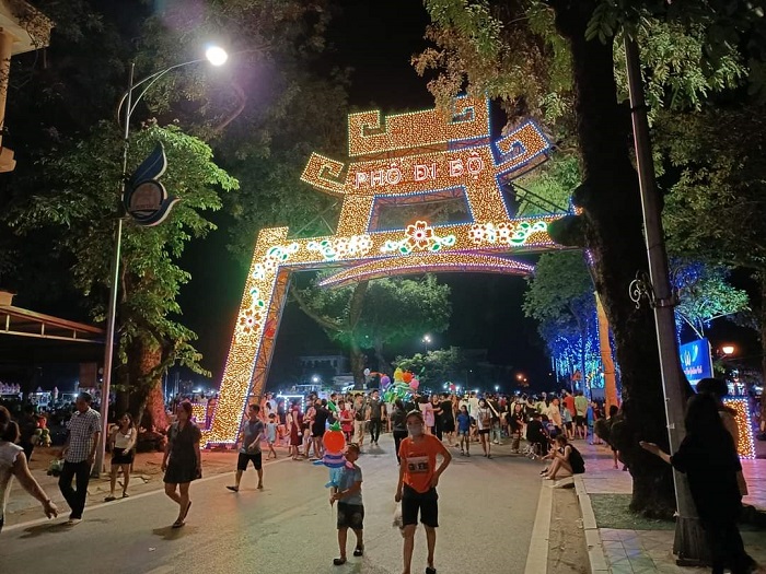Khám phá 4 phố đi bộ nổi tiếng ở Hà Nội, địa điểm vui chơi cuối tuần lý tưởng - 4