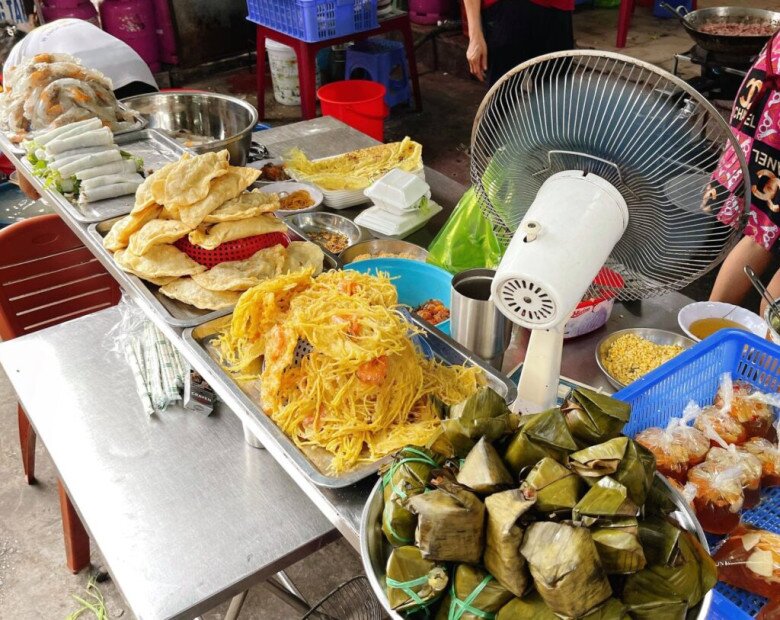 5 khu chợ ẩm thực nổi tiếng nhất Hải Phòng, bán đủ món đặc sản vừa ngon vừa rẻ - 2
