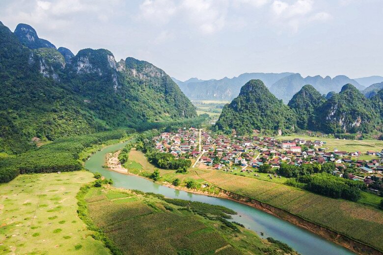 "Làng du lịch tốt nhất thế giới" tại Việt Nam đang bị ngập sâu: có hang động kỳ vĩ, đặc sản dân dã thơm béo bùi