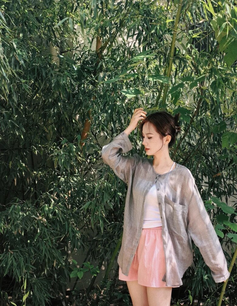 Kiểu quần từng chỉ được mặc trong phòng ngủ nay &#34;phủ sóng&#34; trên phố, chị em diện đẹp lại trẻ trung - 13