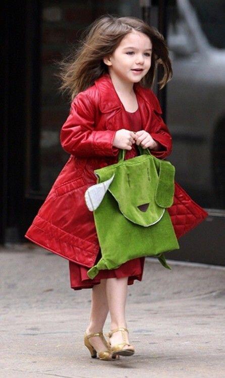 Suri Cruise ăn mặc xuề xòa chẳng mấy khi trang điểm ra phố, vẫn có dung mạo &#34;nữ thần mặt mộc&#34; cứu vớt - 1