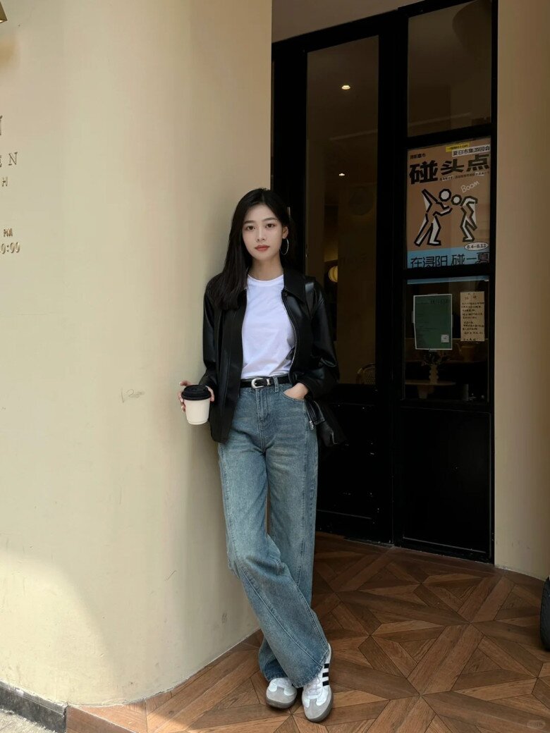 Muốn mặc quần jeans đẹp và thanh lịch chuẩn quý cô nước Pháp, cứ &#34;học lỏm&#34; 5 cách phối đồ này - 2