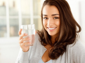 "30 phút vàng" buổi sáng cần làm ngay những điều này để dáng khoẻ, da đẹp, rạng rỡ suốt ngày dài