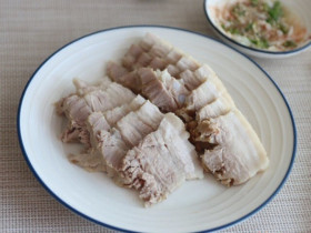 Luộc thịt lợn, 3 thứ gia vị này không nên cho vào, nhiều người làm sai bảo sao thịt mất ngon