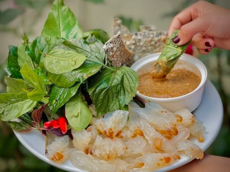 Món sứa đặc sản Thanh Hóa hút khách nhờ loại nước chấm tên gọi lạ, chỉ 50.000 đồng tha hồ thưởng thức