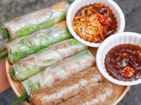 Thứ bán đầy trên phố ở Việt Nam lọt top 30 món ăn ngon nhất thế giới, 8.000 đồng là có thể mua