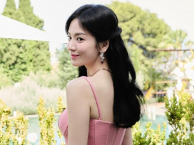 "Quốc bảo nhan sắc" xứ Hàn sở hữu làn da mịn màng không tì vết ở tuổi 44, bí quyết gói gọn trong 3 bước đơn giản