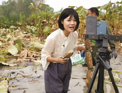 Cô gái “lội bùn” chấn hưng quê hương