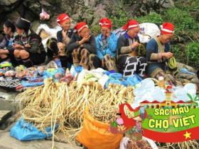 Về Điện Biên đi phiên chợ nằm ở vị trí siêu đặc biệt, bán đủ loại sản vật hiếm nơi nào có