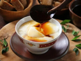 Những quán tào phớ có giá 10.000 đồng ở Hà Nội, ngon bổ rẻ hút khách nườm nượp 