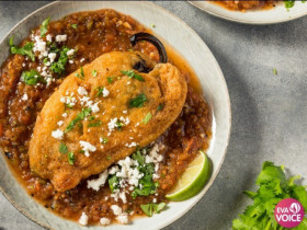 Khám phá vẻ đẹp ẩm thực Mexico: Chiles Rellenos – Hương vị đậm đà, sắc màu quyến rũ và tinh tế