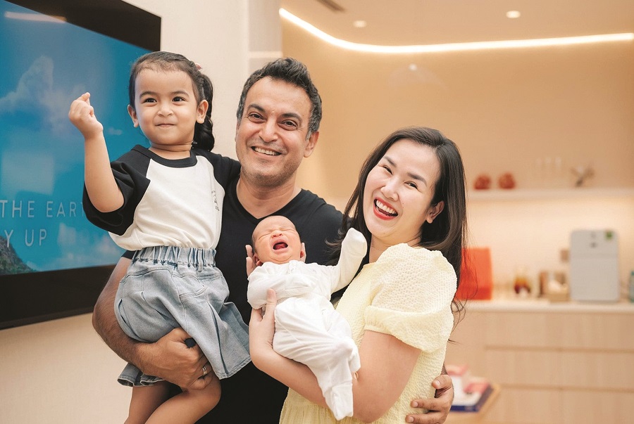 Sao Việt lấy chồng ngoại quốc: Nước mắt và nụ cười - 3