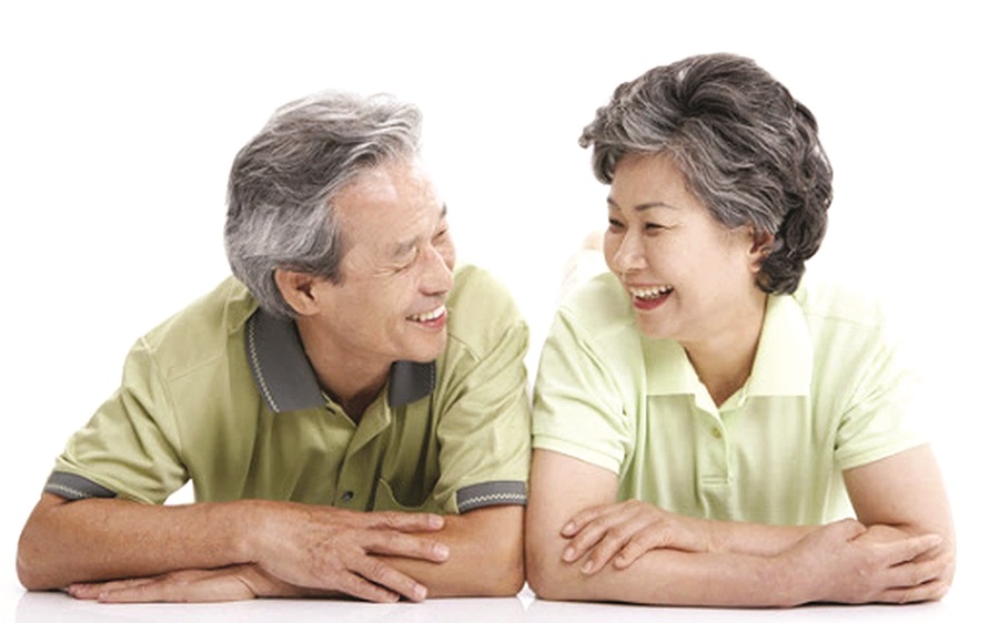 Bảo vệ sức khỏe người cao tuổi trong mùa hè - 2
