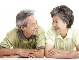 Bảo vệ sức khỏe người cao tuổi trong mùa hè