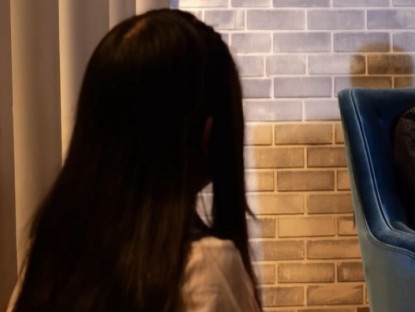 Chồng dẫn nhân tình và con riêng về sống chung, vợ ngoan ngoãn phục vụ như giúp việc, lý do khiến ai cũng câm nín