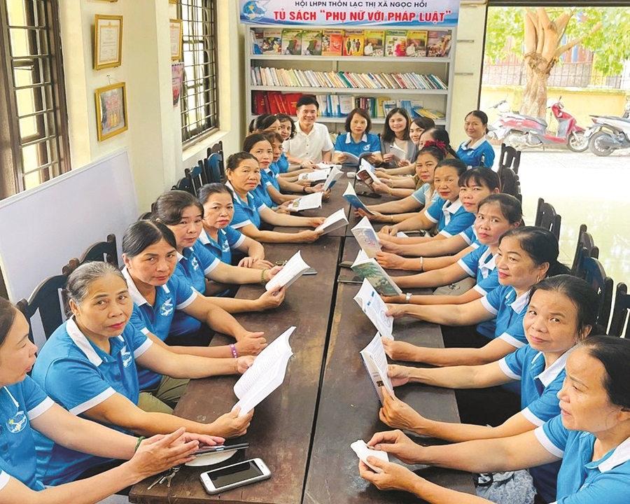 Phụ nữ Thủ đô thi đua lập thành tích chào mừng Đại hội Đảng các cấp - 2
