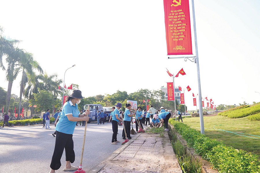 Phụ nữ Thủ đô thi đua lập thành tích chào mừng Đại hội Đảng các cấp - 1