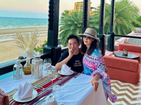 Cặp vợ chồng showbiz không ăn thịt, không sinh con để giữ nhan sắc, ngoại hình sau 25 năm thật khó nhận ra