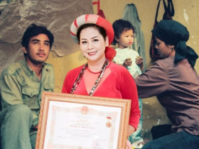 Cô "vợ dân tộc" trên màn ảnh của Quyền Linh: 2 đời chồng nhưng chưa từng sinh con, sống kín tiếng ở trang trại 20.000m2