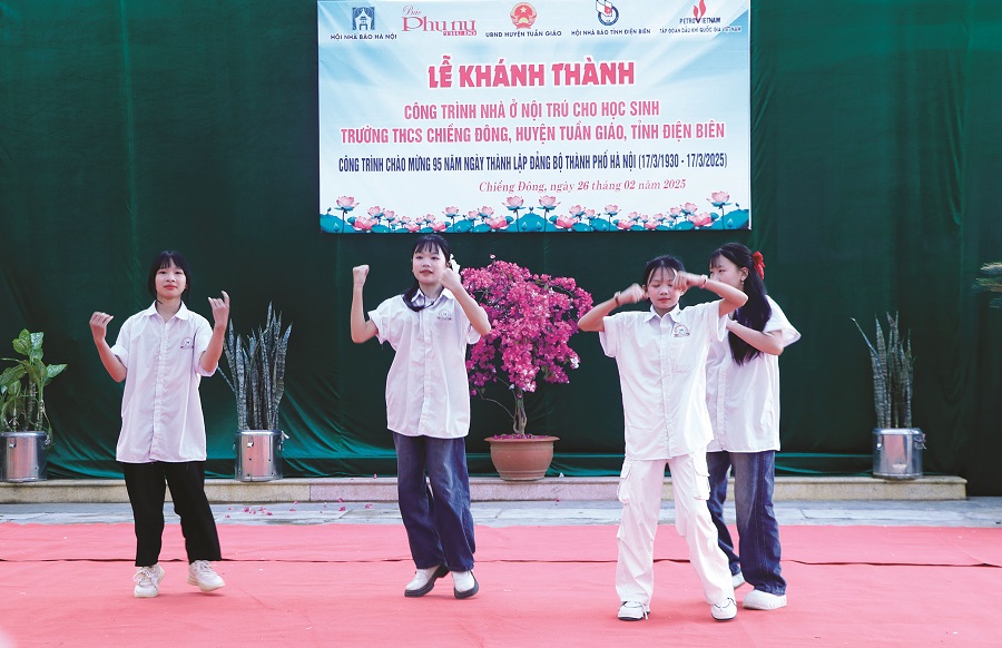 Trên hành trình 39 năm phụng sự độc giả - 3