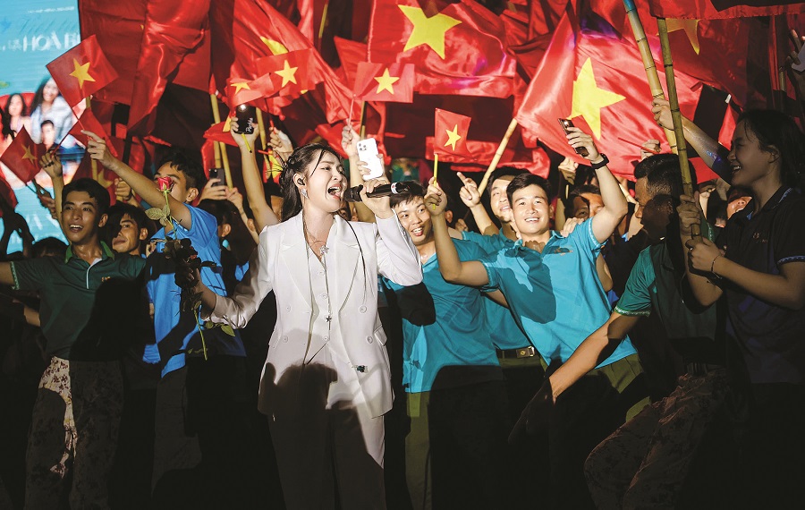 Hát tiếp lời “nguyện thề vì bình yên” - 2
