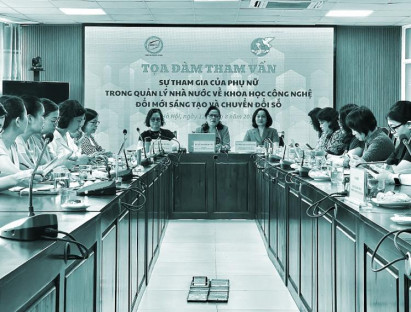 “Bệ đỡ” cho phụ nữ chuyển đổi số