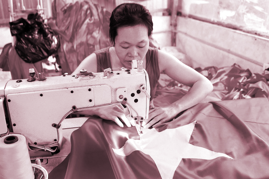 Tinh thần yêu nước trên từng góc phố - 1