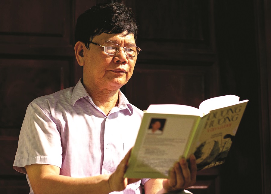 Nhà văn Dương Hướng: Kỳ vọng vào lớp trẻ “dấn thân” viết về đề tài lịch sử - 1