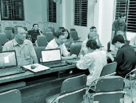 Xây dựng chính quyền số phục vụ nhân dân