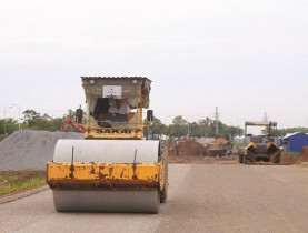 Nhộn nhịp trên công trường các công trình giao thông trọng điểm