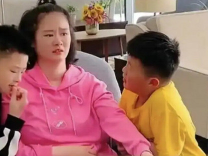 Mẹ chồng chăm con dâu thực vật suốt 1000 ngày, tỉnh lại nói một câu khiến bà bật khóc