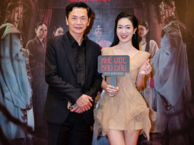 Lần đầu đóng vai phản diện, NSND Trung Anh được học trò nhao nhao xin vé, có mỹ nhân VTV vừa xem vừa "nhắn tin cầu cứu"