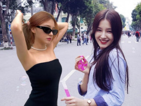 "Hot girl phố đi bộ Hà Nội" là gương mặt đẹp nhất thế giới, đời thường ăn diện đơn giản khoe dáng "nét căng"