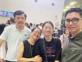 NSND Trung Anh: Toát mồ hôi với trăm cuộc nhỡ cho con gái bên Mỹ, thừa nhận không hiền như ông Sơn “Về Nhà Đi Con”