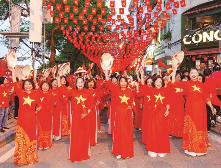 Phụ nữ Ba Đình: Tự hào góp sức vào thành công của ngày hội non sông