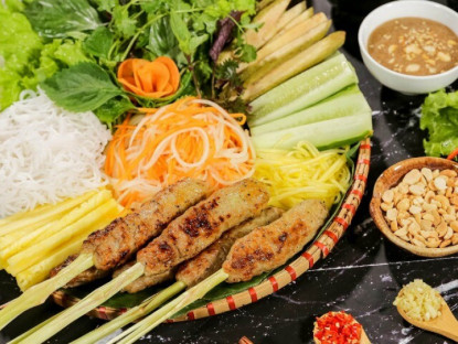 5 món nem đặc sản nức tiếng 3 miền: Muốn ăn nem lụi phải đến Huế, thèm nem chua thì về Thanh Hóa